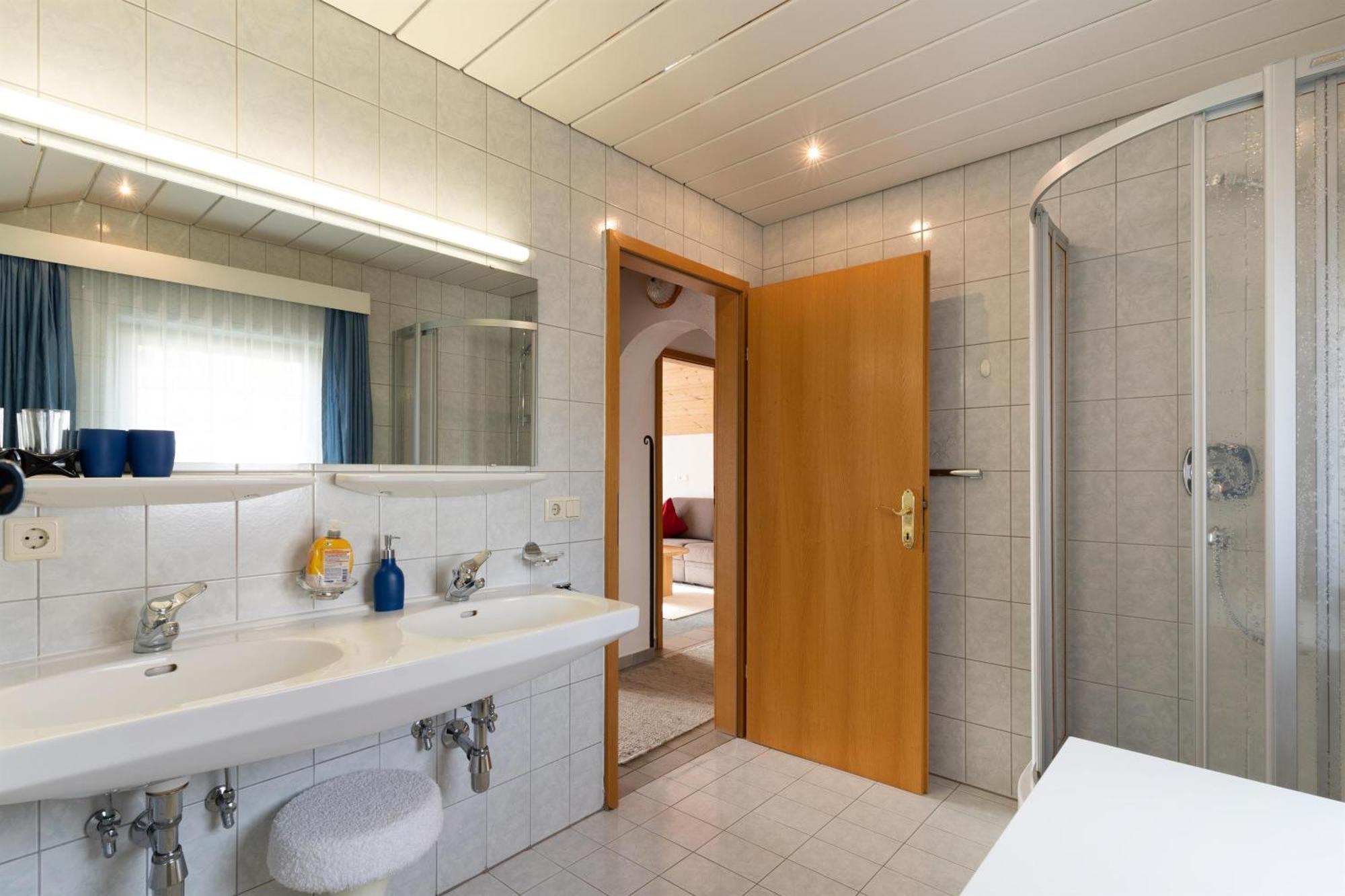 Haus Anemone Daire Seefeld in Tirol Oda fotoğraf